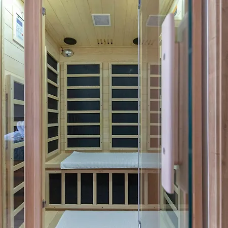 Deluxe House Maj *