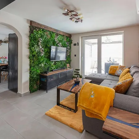 Deluxe House Maj ברז'יס