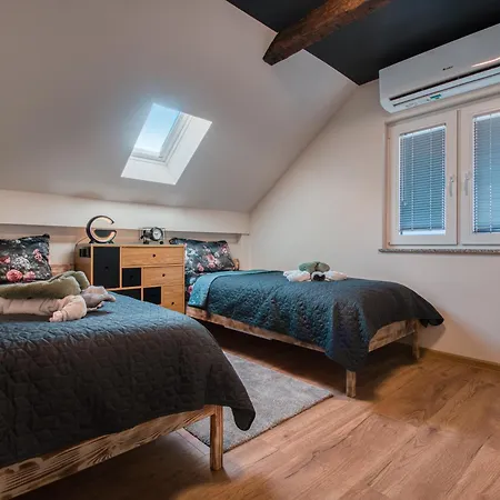 Deluxe House Maj Apartament
